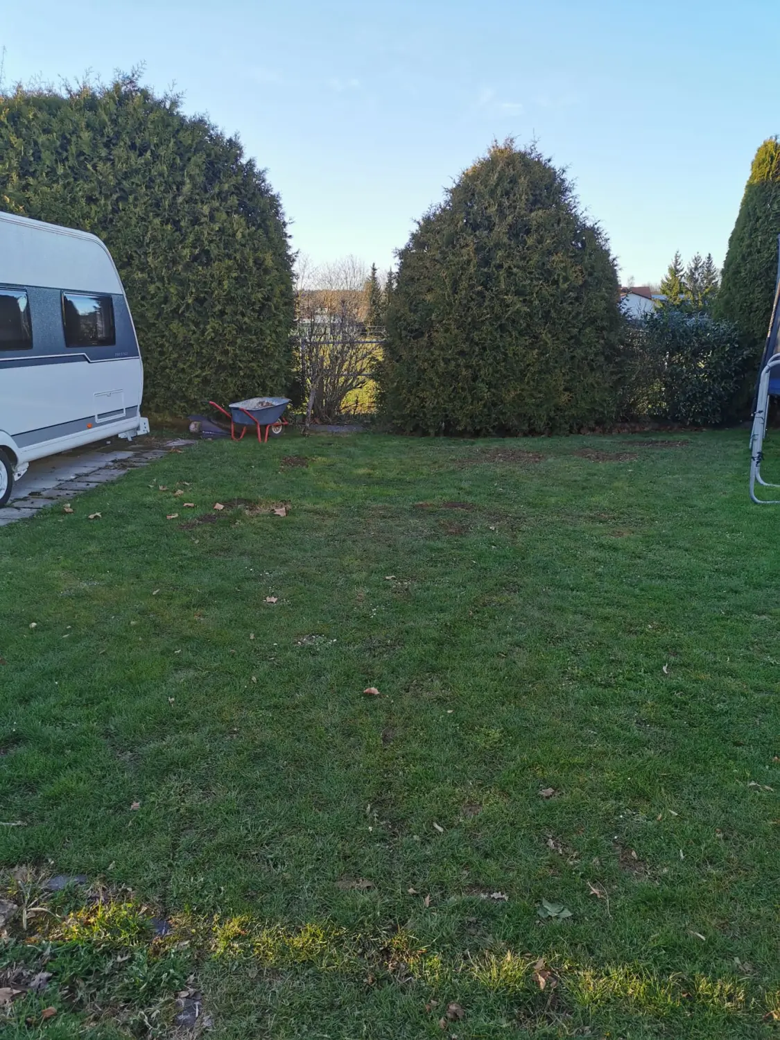 Garten von Emin Abi Transporte