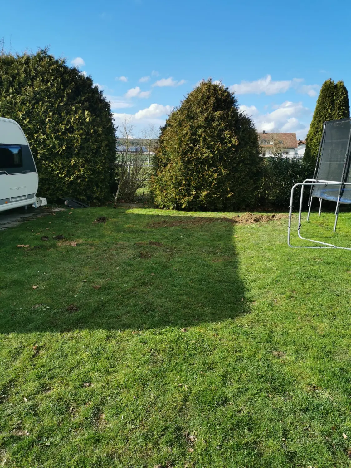 Garten von Emin Abi Transporte